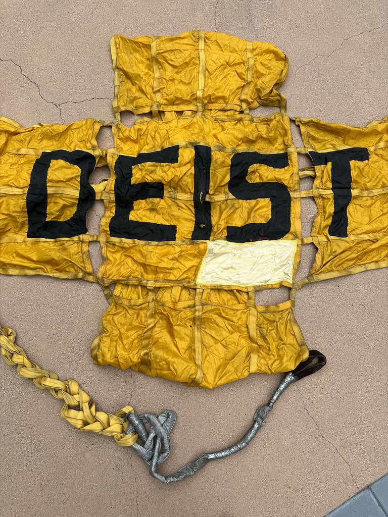 Race used Ed "Big Daddy" Roth Yellow Fang dragster DEIST parachutes.